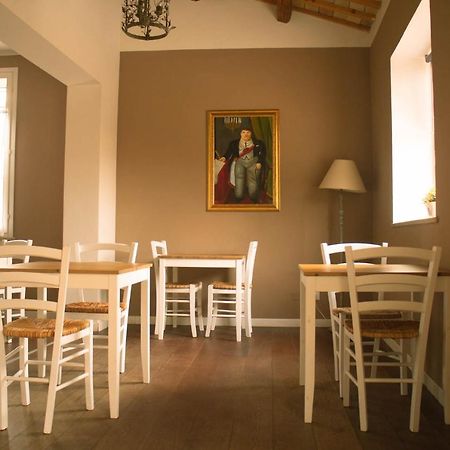 Il Bianconiglio R&B Panzió Carraie Kültér fotó