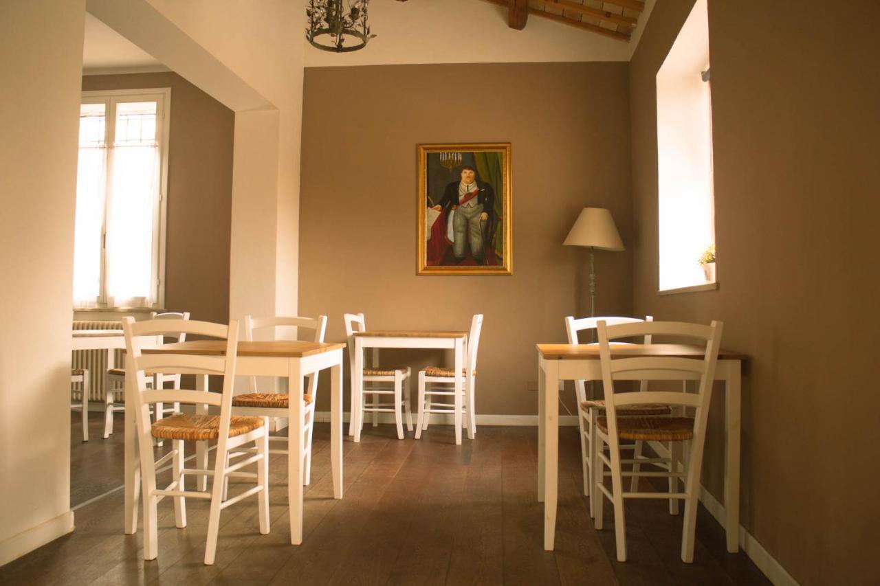 Il Bianconiglio R&B Panzió Carraie Kültér fotó